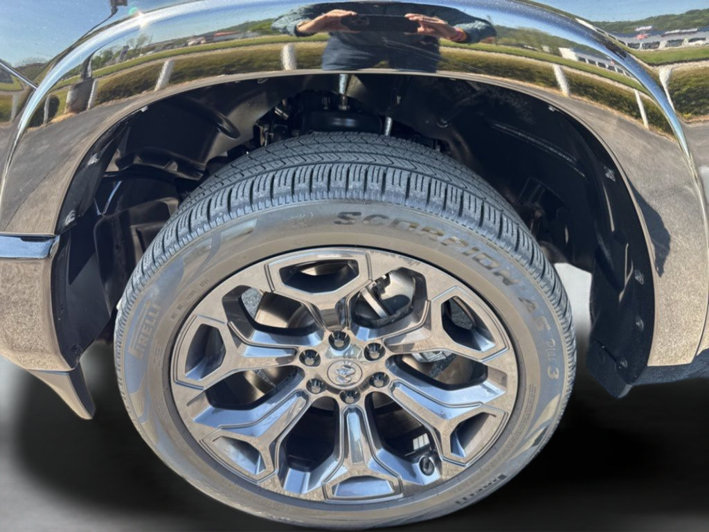 Used 2022 RAM 1500 Limited AWD/4WD image 37