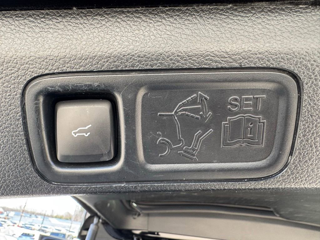 Used 2020 Ford Expedition Max XLT w/ Equipment Group 202A image 34