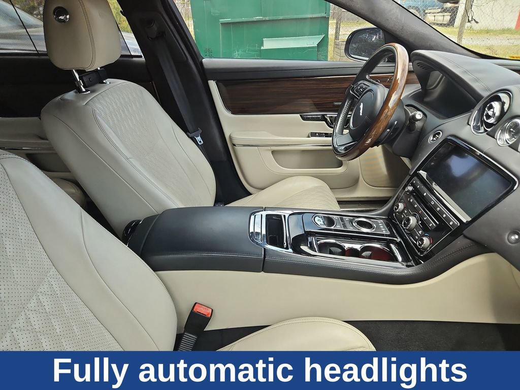 Used 2019 Jaguar XJ L Portfolio image 8