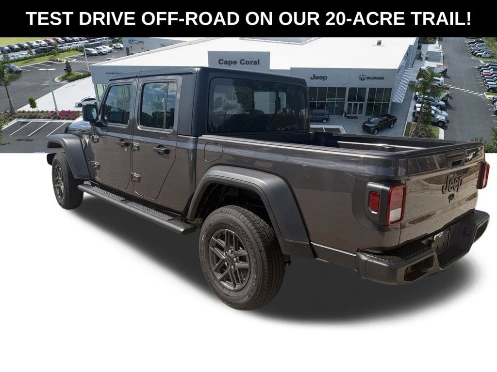 New 2026 Jeep Gladiator Sport AWD/4WD image 6