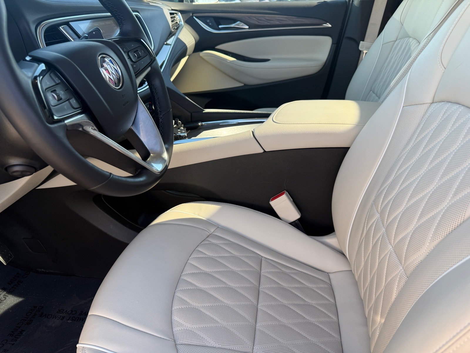 Used 2023 Buick Enclave Avenir w/ Avenir Technology Package AWD/4WD image 10