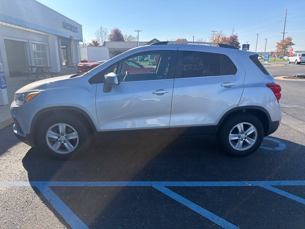 Used 2017 Chevrolet Trax LT FWD image 5