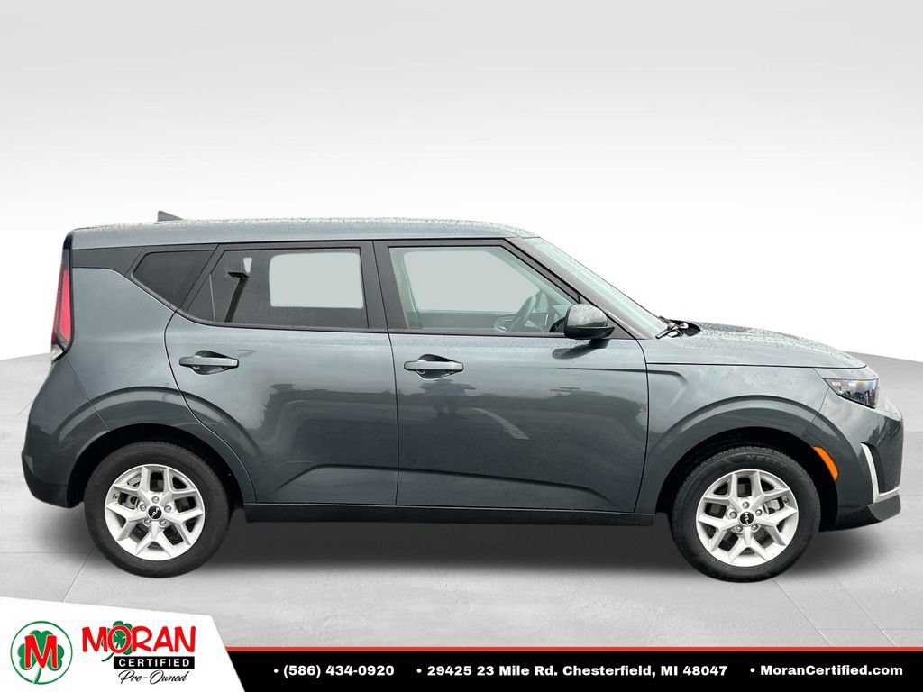 Used 2025 Kia Soul LX w/ LX Technology Package FWD image 6