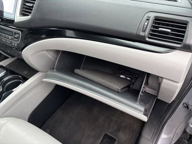 Used 2016 Honda Pilot Touring image 42