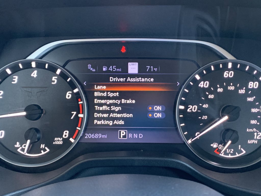 Used 2022 Nissan Titan SV w/ SV Convenience Package RWD image 22