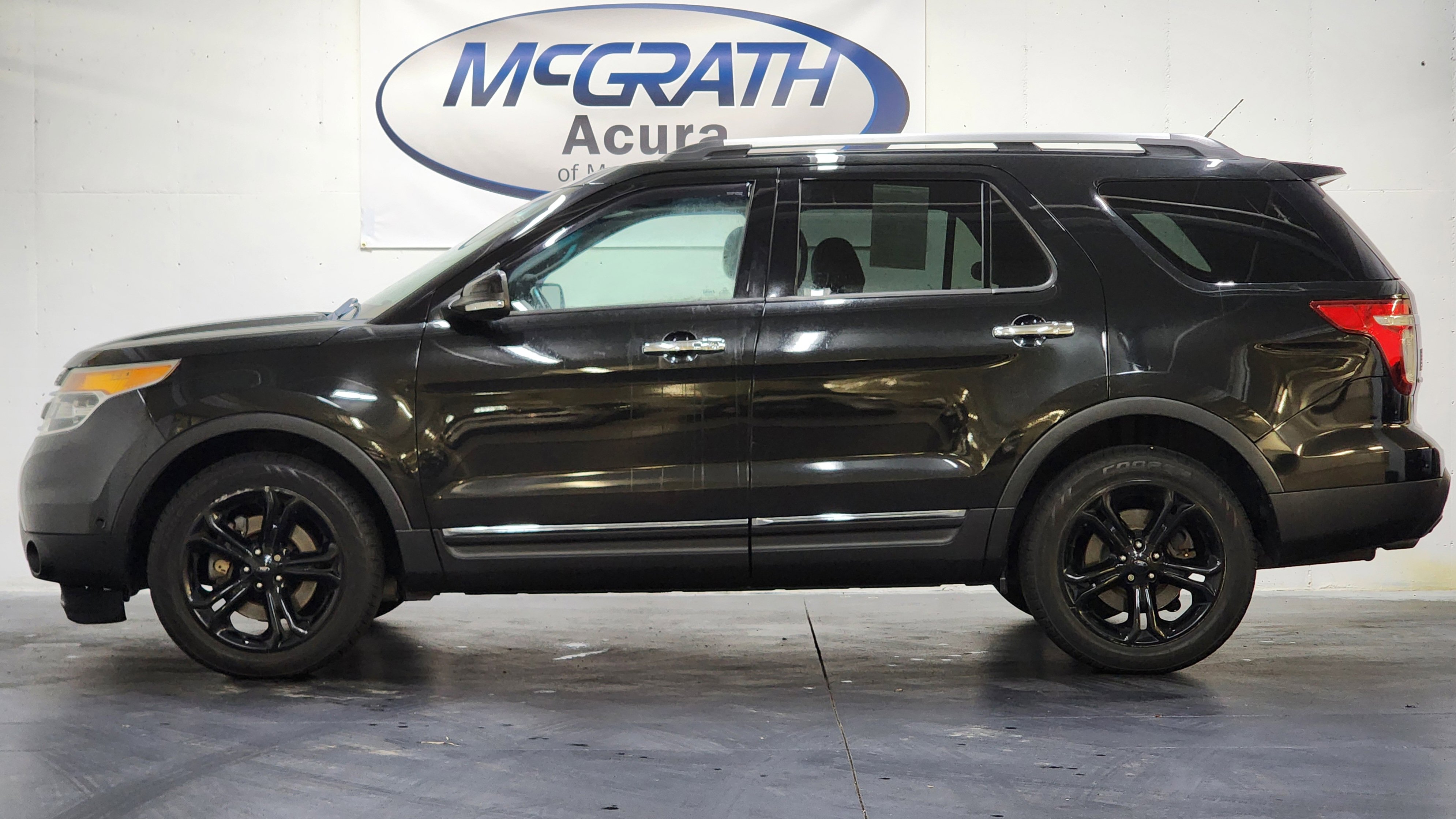 Used 2015 Ford Explorer Limited w/ Equipment Group 302A image 9