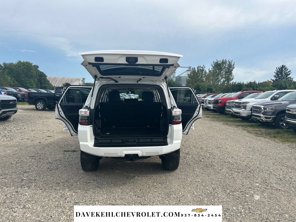 Used 2018 Toyota 4Runner SR5 Premium AWD/4WD image 26