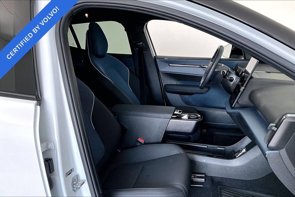 Certified 2025 Volvo EX30 Plus w/ Protection Package Premier AWD/4WD image 8