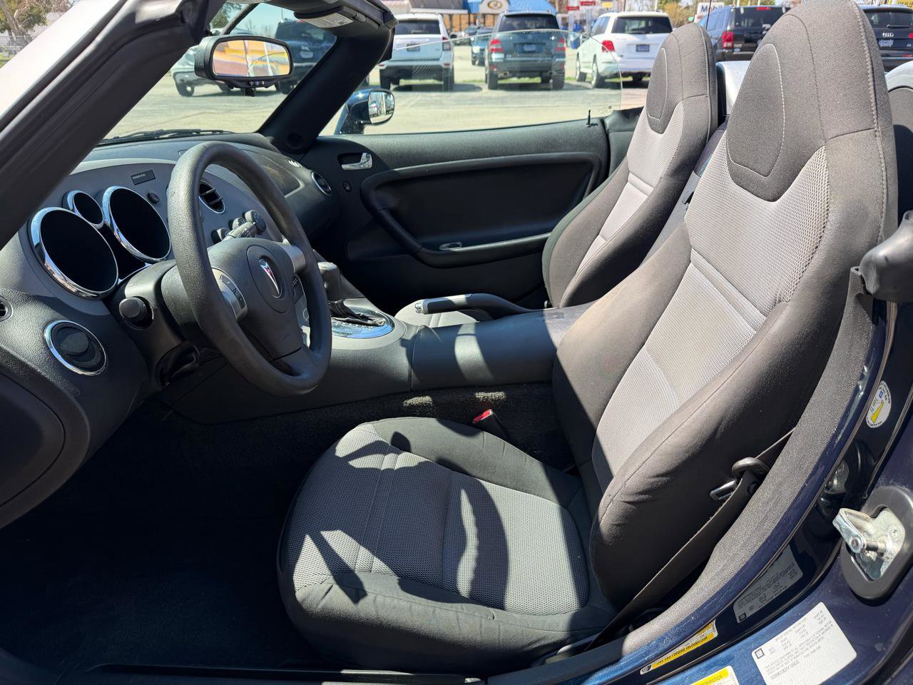 Used 2008 Pontiac Solstice Convertible w/ Preferred Package RWD image 14