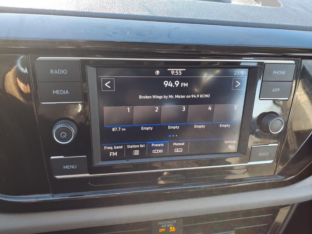 Used 2024 Volkswagen Taos S image 5