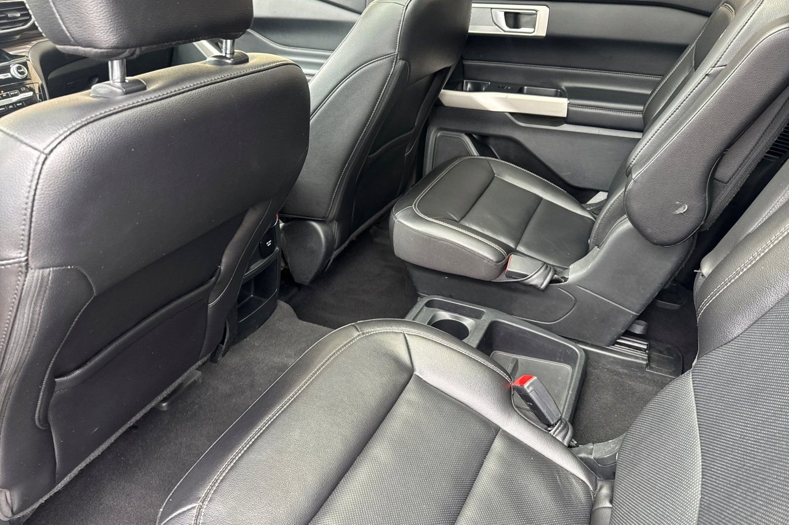 Certified 2021 Ford Explorer Limited w/ Equipment Group 301A image 13