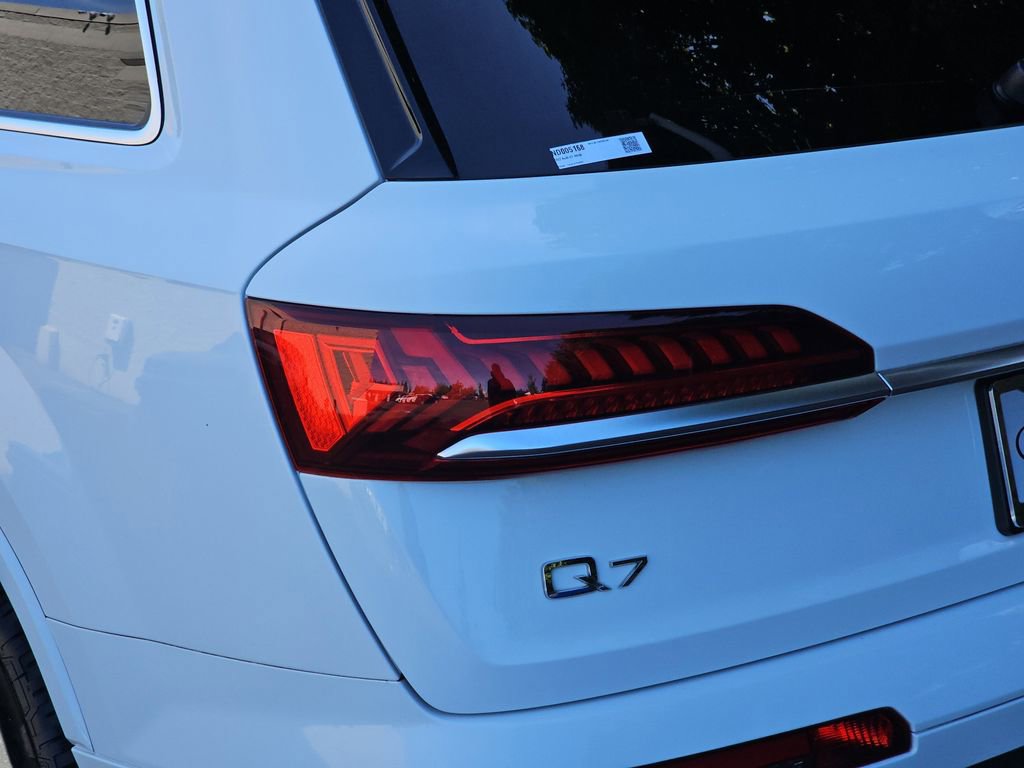 Used 2022 Audi Q7 2.0T Premium Plus w/ Premium Plus Package AWD/4WD image 38