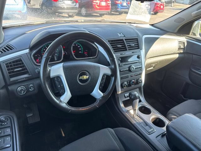 Used 2012 Chevrolet Traverse LT FWD image 12