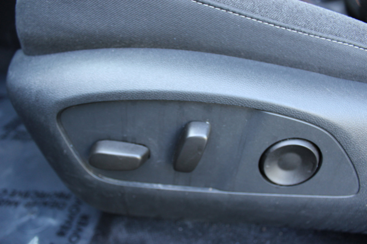 Used 2024 Honda Prologue EX image 17