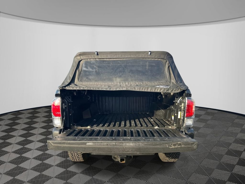Used 2020 Toyota Tacoma TRD Off-Road image 15
