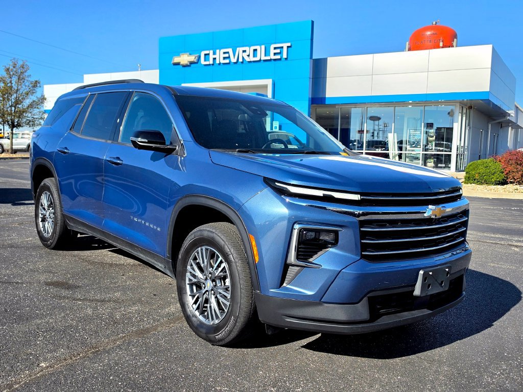 Used 2024 Chevrolet Traverse LT w/ LPO, Floor Liner Package AWD/4WD image 19