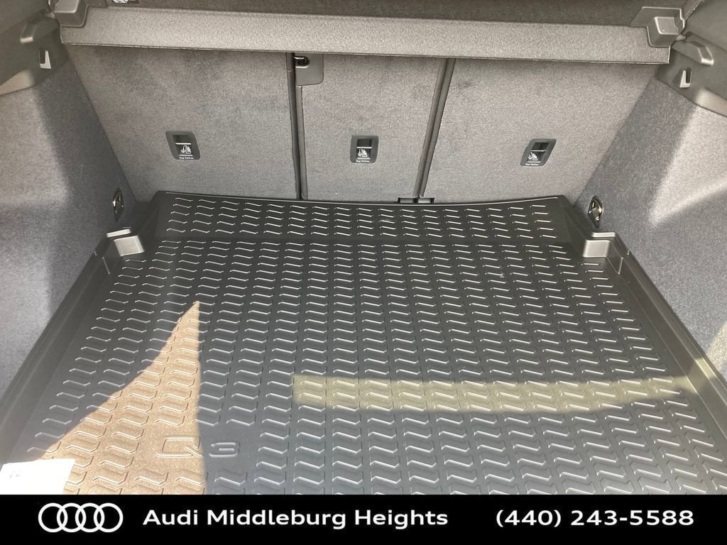 Certified 2025 Audi Q3 2.0T Premium w/ Convenience Package image 30