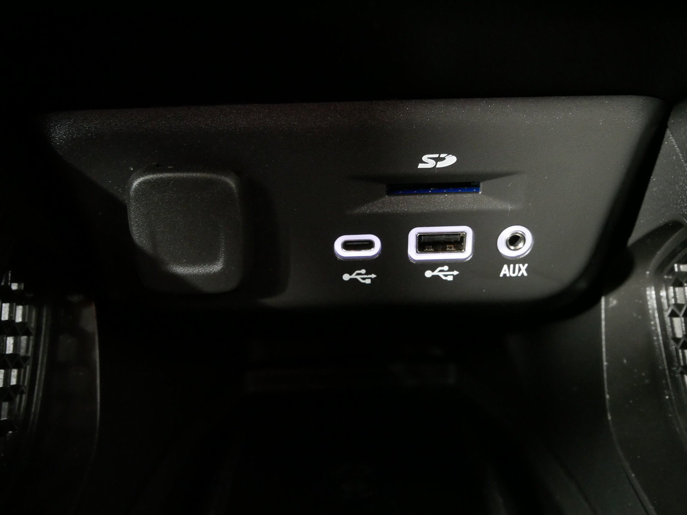Used 2021 Chevrolet TrailBlazer ACTIV w/ Technology Package AWD/4WD image 27