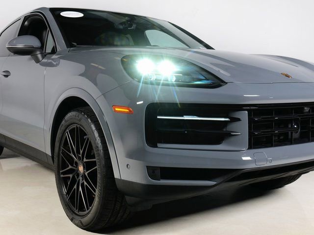 Certified 2026 Porsche Cayenne Coupe AWD/4WD image 32
