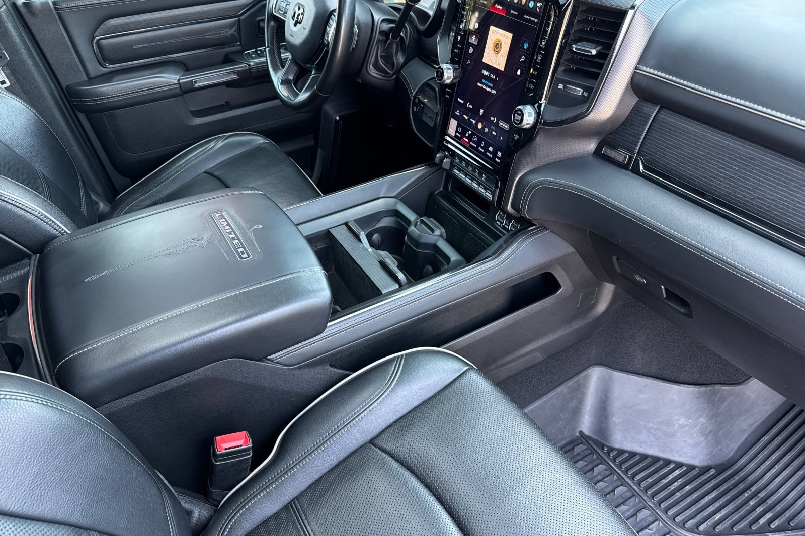 Used 2022 RAM 3500 Limited image 19