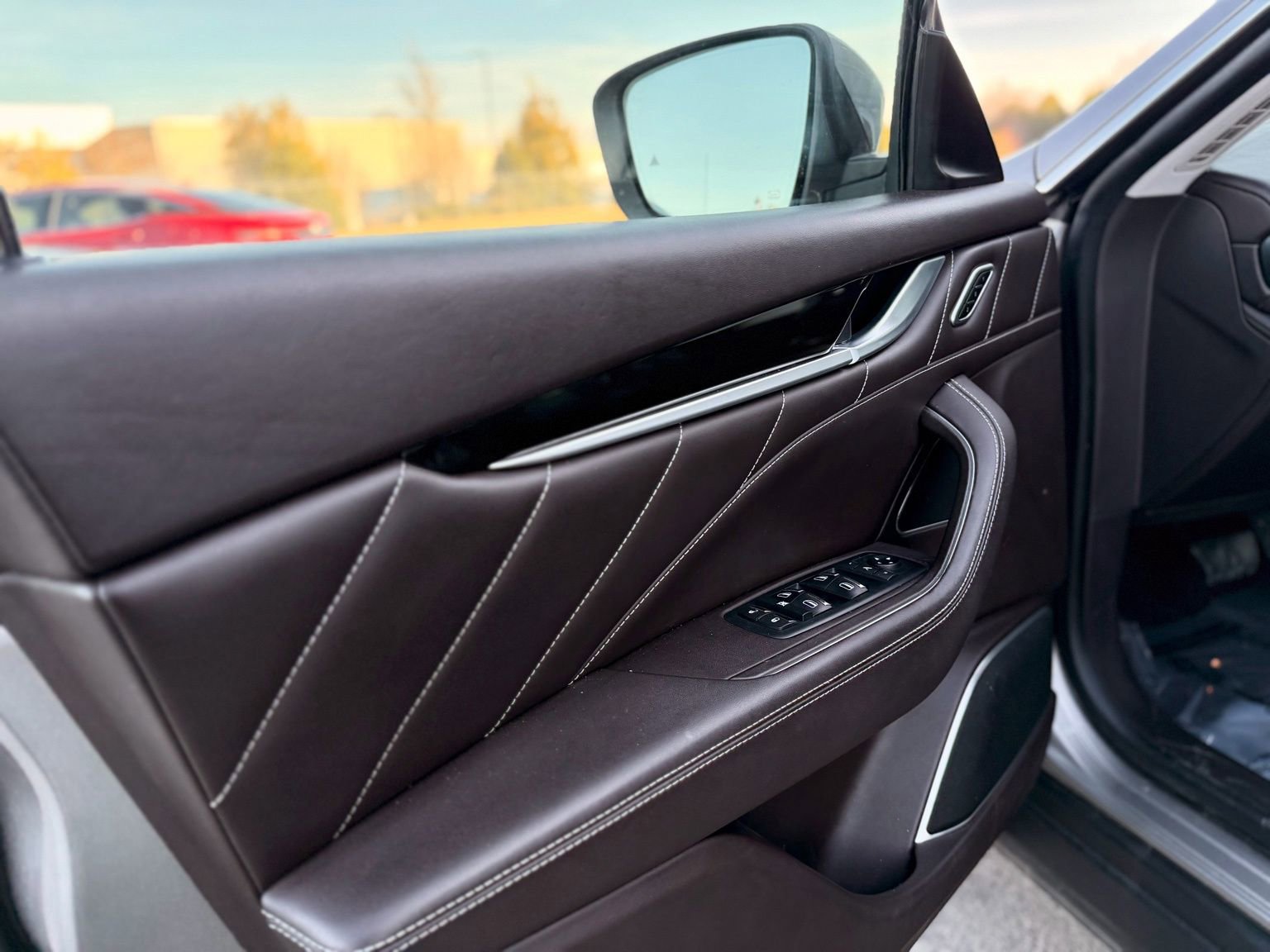 Used 2019 Maserati Levante image 20