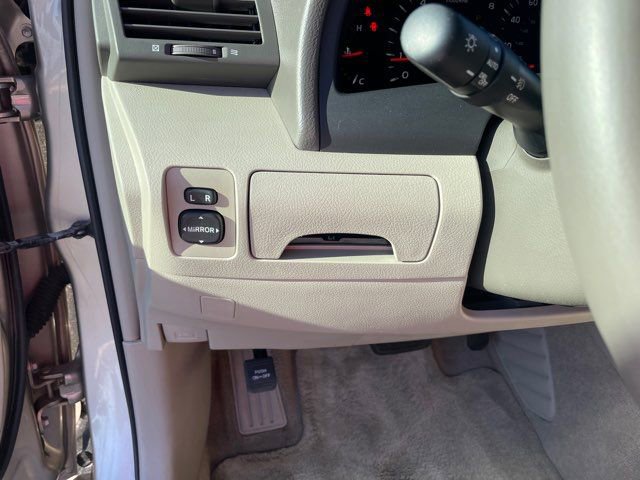 Used 2009 Toyota Camry XLE image 11