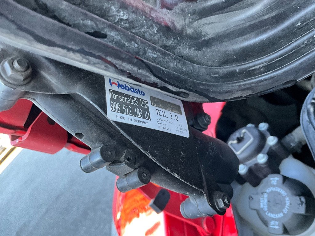 Used 2000 Porsche 911 Cabriolet image 30