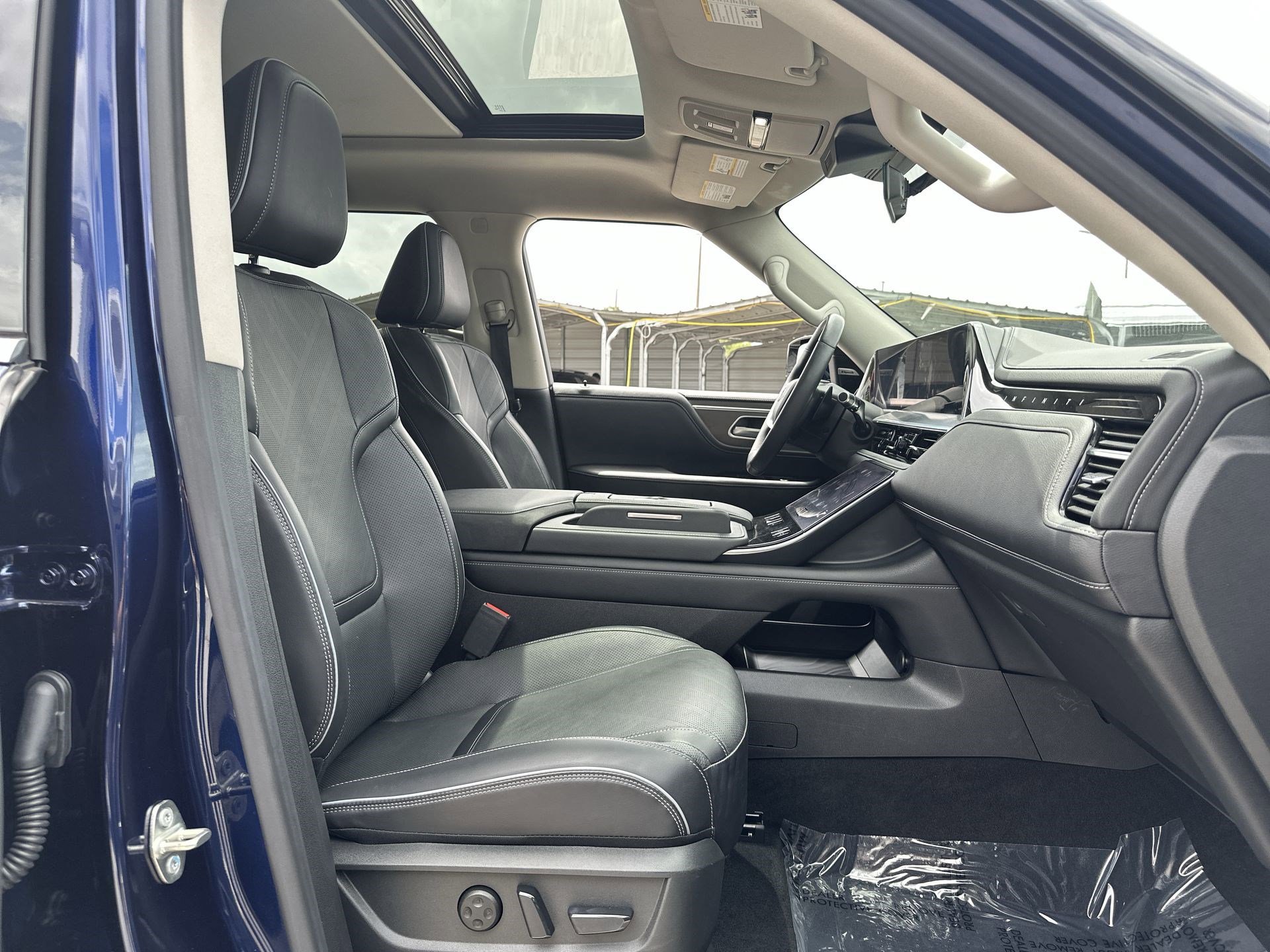 Used 2025 INFINITI QX80 Luxe RWD image 26
