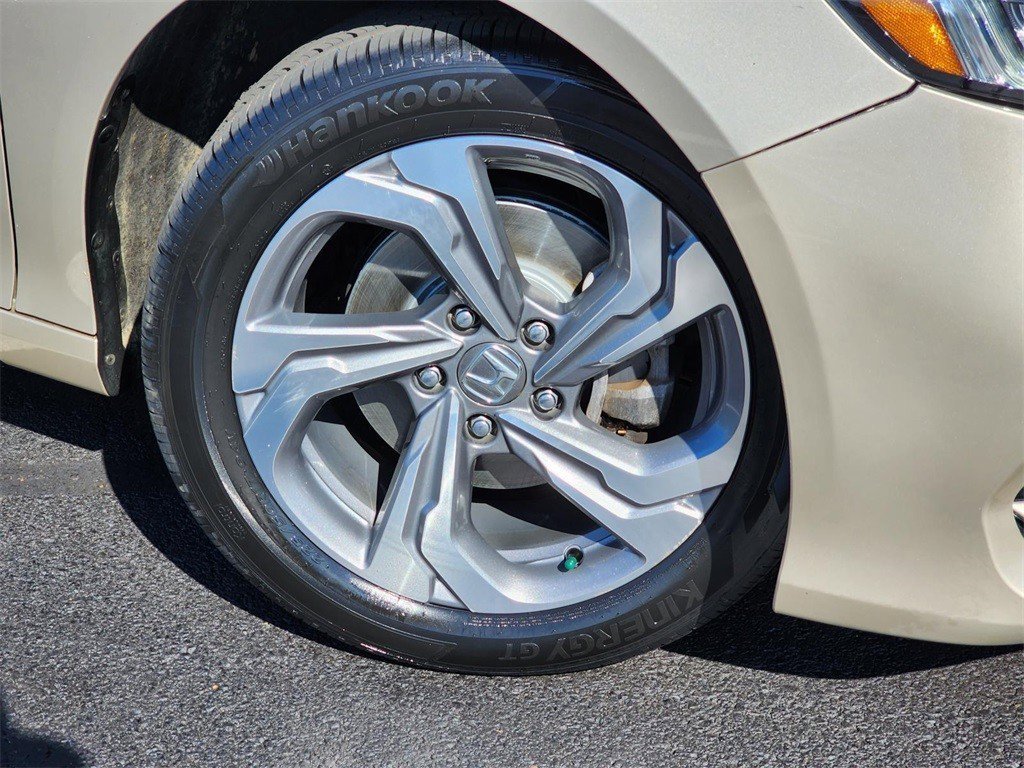 Used 2019 Honda Accord EX image 16