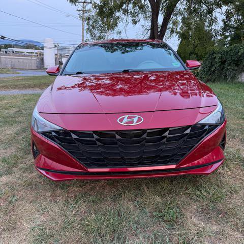 Used 2023 Hyundai Elantra SE w/ Cargo Package image 2