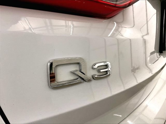 Used 2020 Audi Q3 2.0T Premium Plus w/ Premium Plus Package AWD/4WD image 13