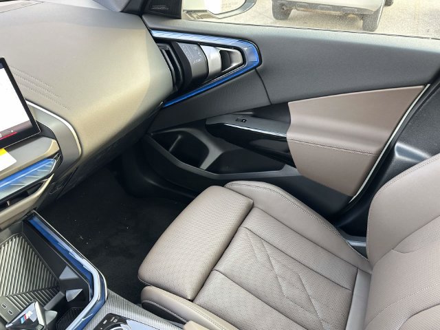 New 2026 BMW X3 xDrive30i w/ Premium Package AWD/4WD image 18