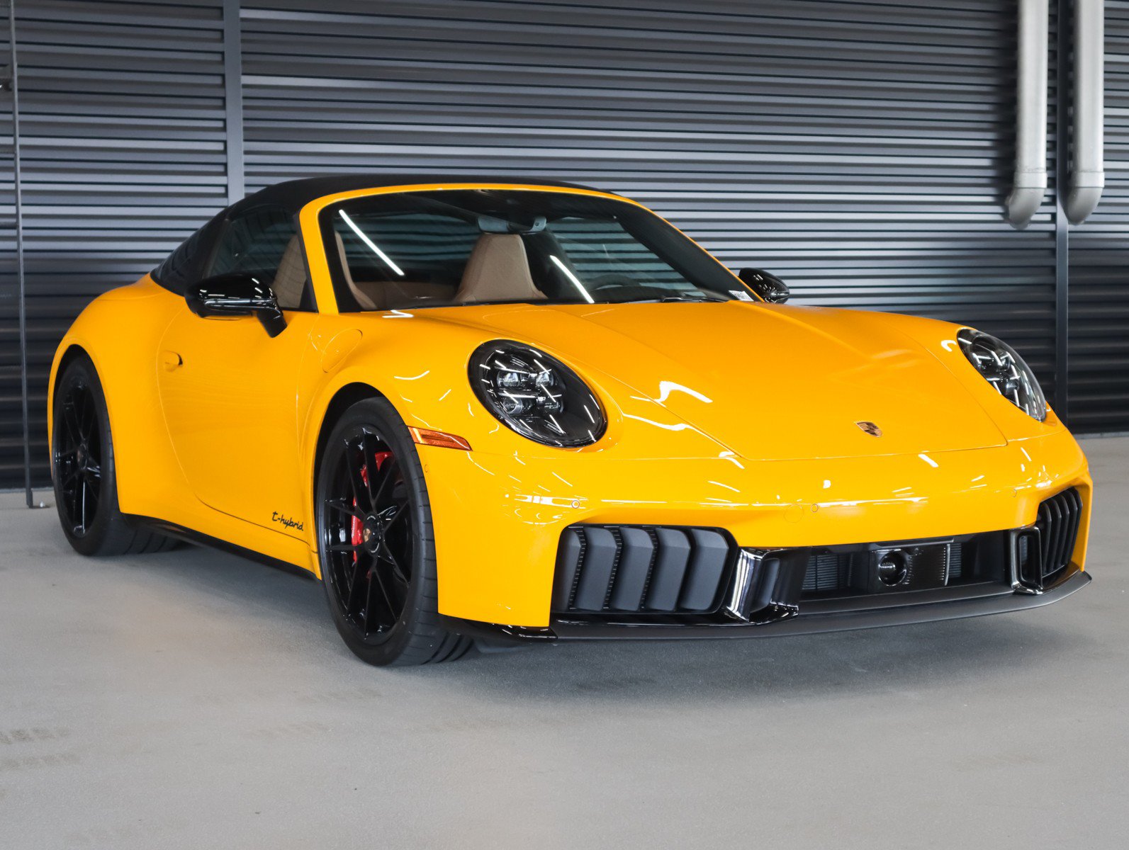 Certified 2025 Porsche 911 Targa 4 GTS AWD/4WD image 8