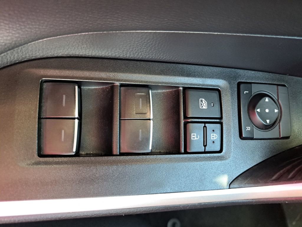 Used 2024 Toyota RAV4 Adventure image 16