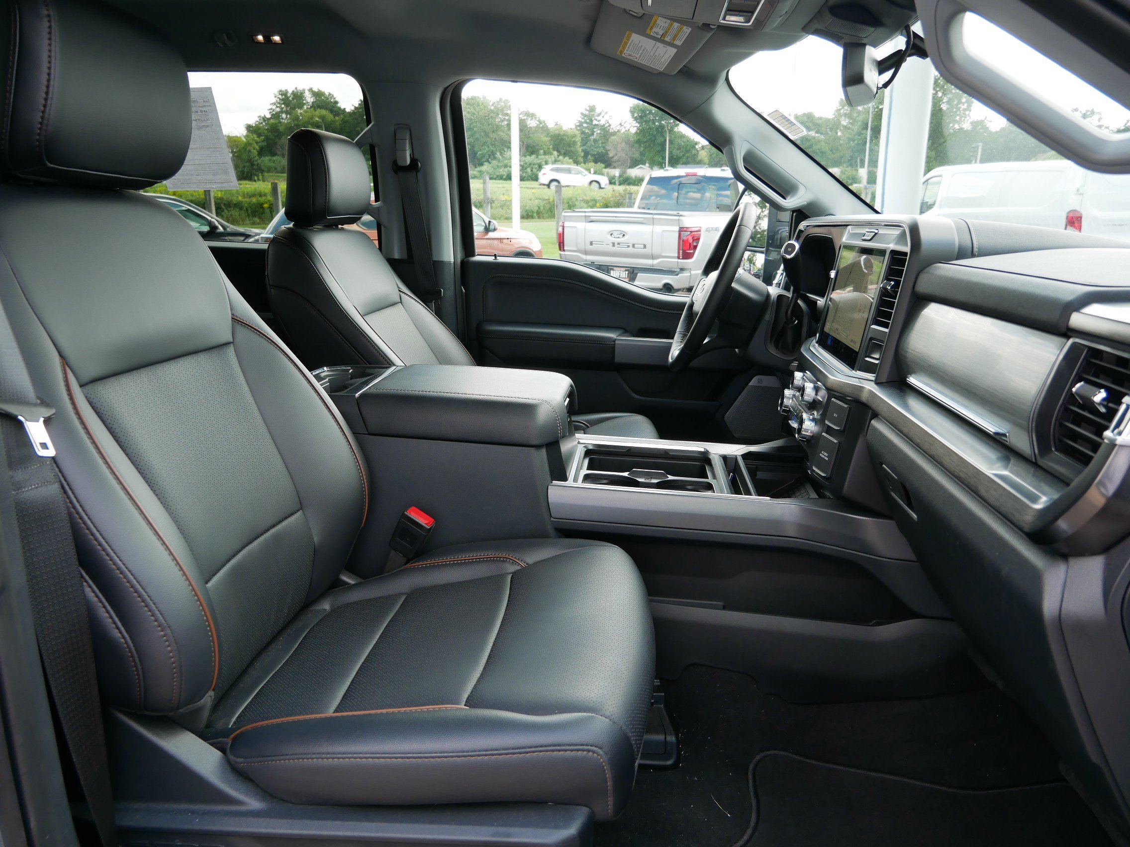 Used 2025 Ford F350 Lariat w/ FX4 Off-Road Package image 23