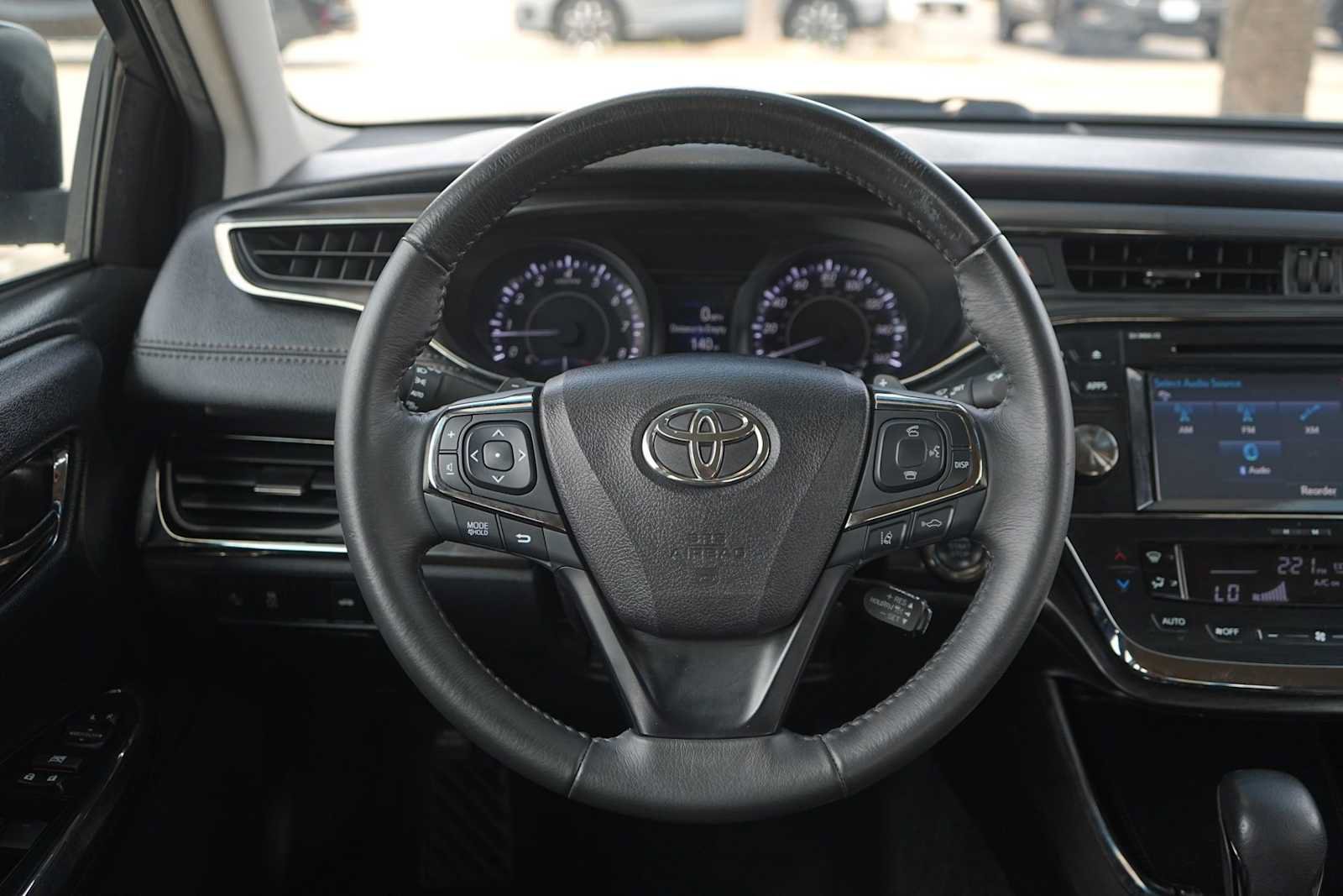 Used 2018 Toyota Avalon XLE FWD image 16