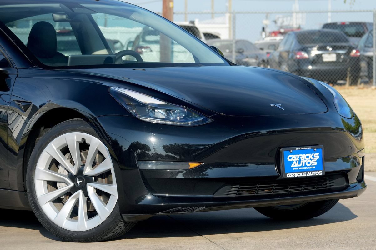 Used 2023 Tesla Model 3 Standard Range RWD image 19