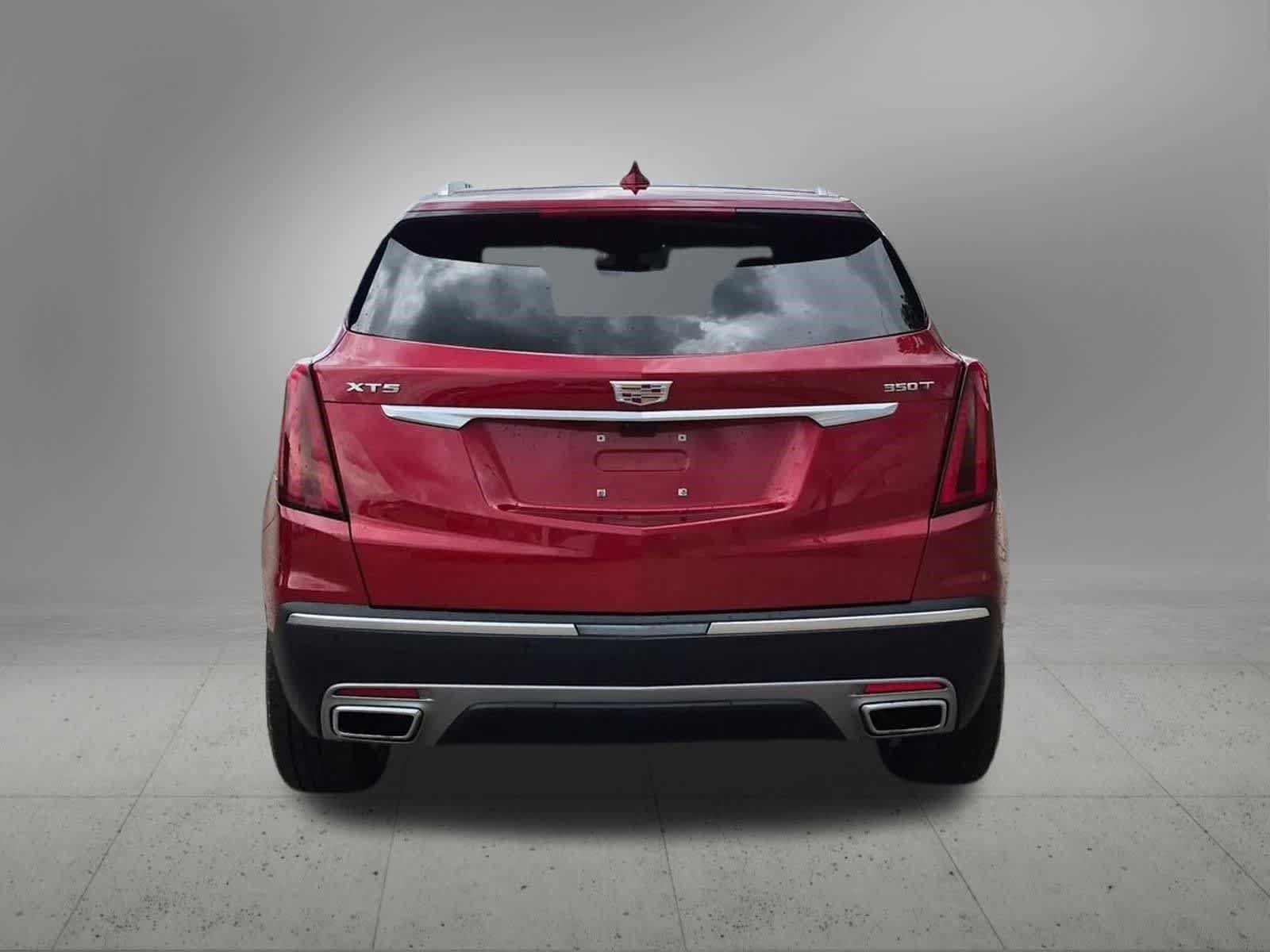 Used 2025 Cadillac XT5 Premium Luxury w/ Technology Package FWD image 5