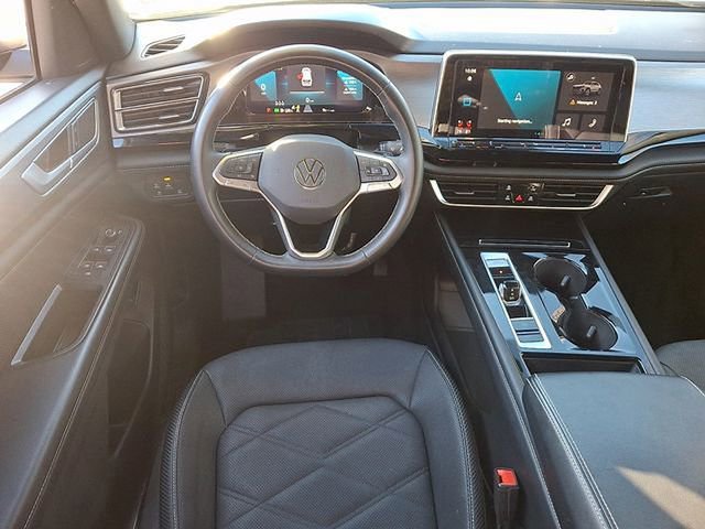 Used 2024 Volkswagen Atlas Cross Sport SE AWD/4WD image 11