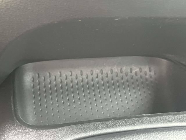 Used 2021 Toyota Corolla LE FWD image 34