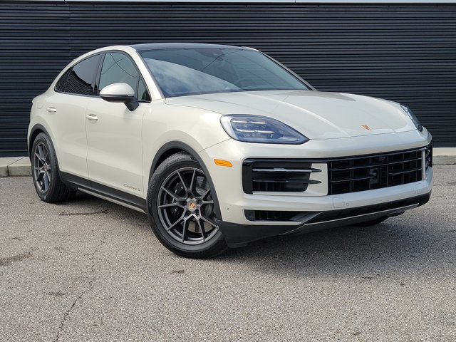 Certified 2025 Porsche Cayenne S AWD/4WD image 9