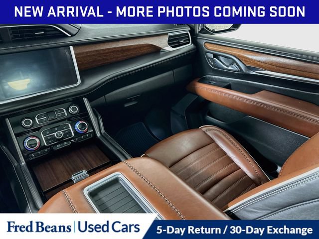 Used 2023 GMC Yukon XL Denali Ultimate AWD/4WD image 32