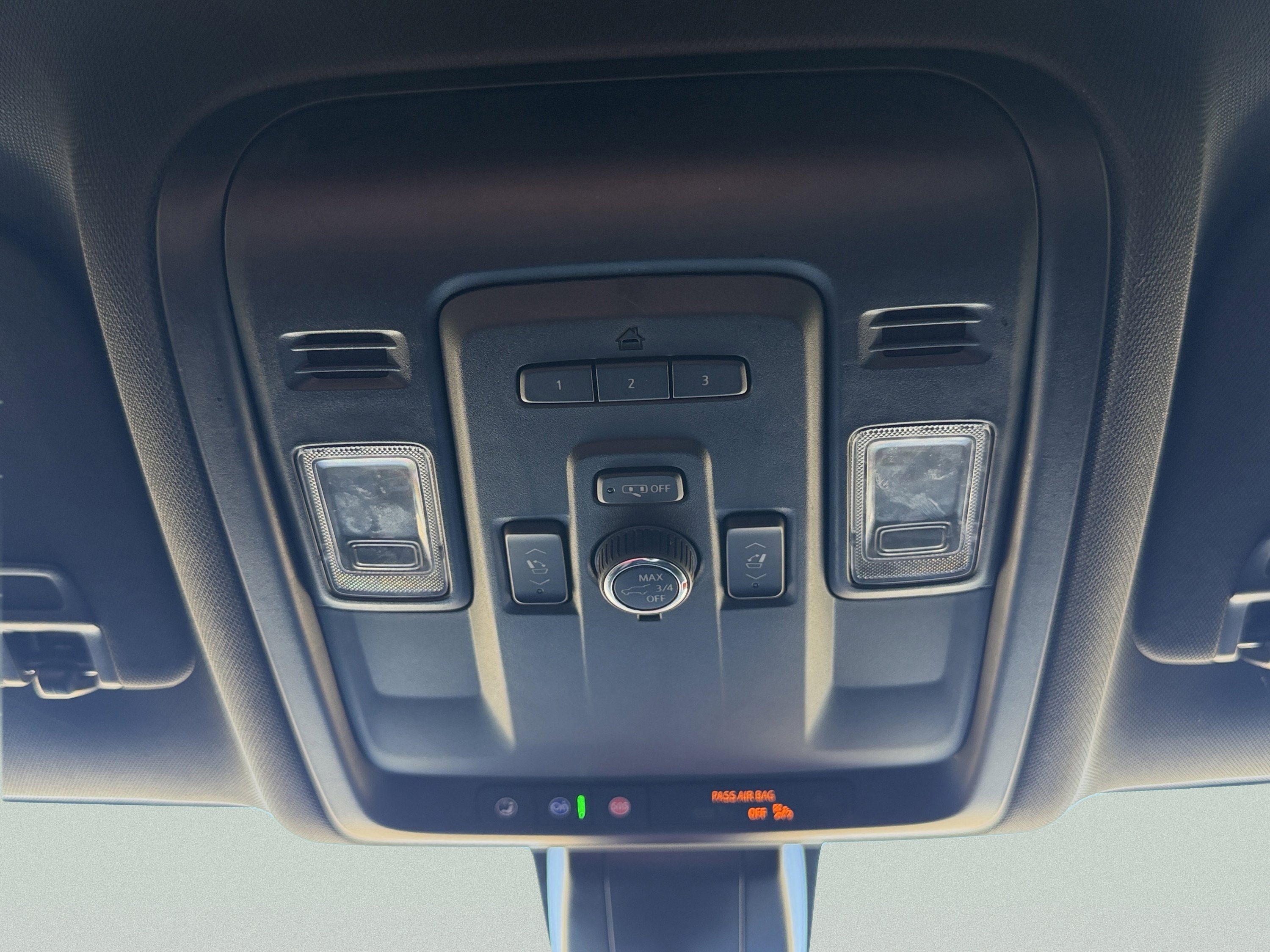 Used 2022 GMC Yukon XL SLT w/ SLT Luxury Package RWD image 71