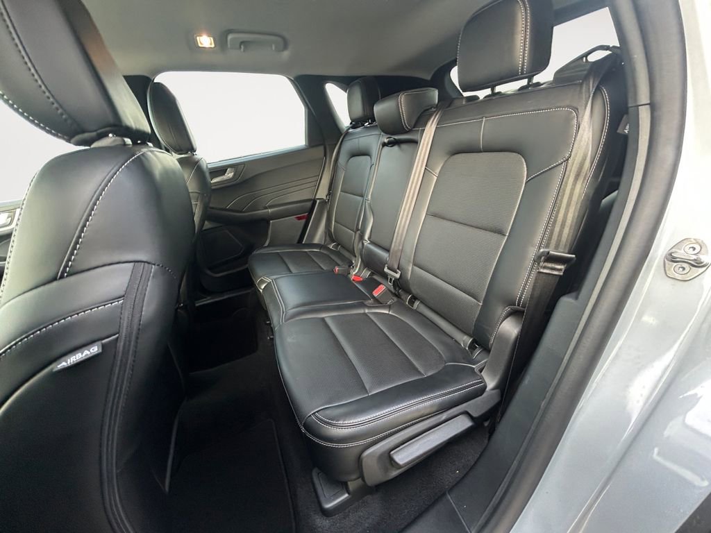 Used 2025 Ford Escape Platinum image 11
