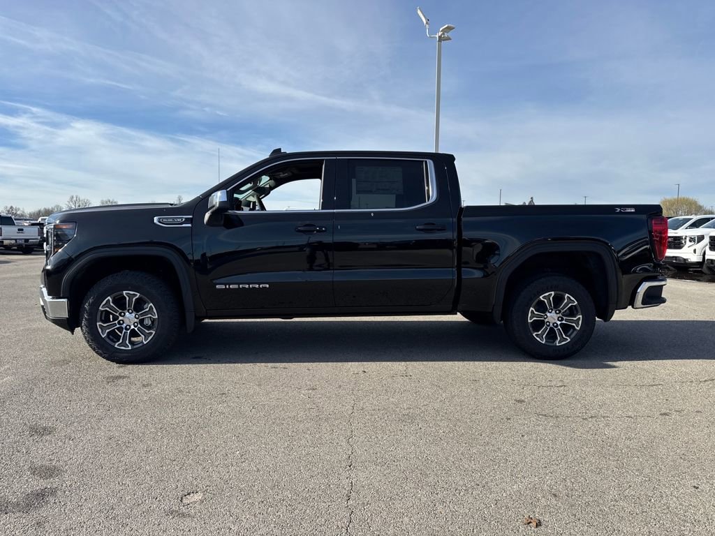 New 2026 GMC Sierra 1500 SLE image 3