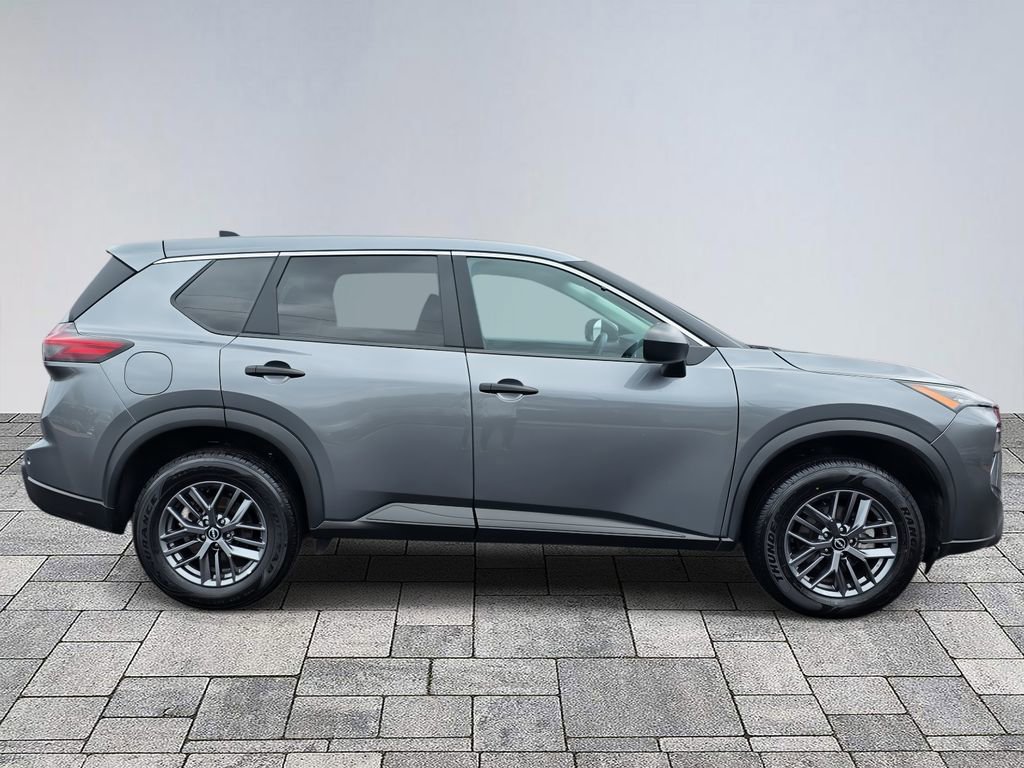 Used 2024 Nissan Rogue S image 8
