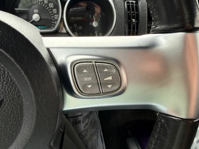 Used 2004 Chevrolet SSR w/ Preferred Equipment Group RWD image 20