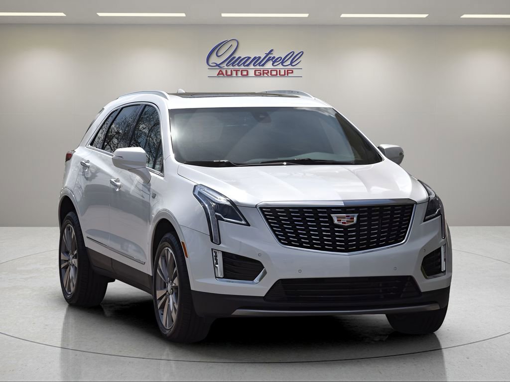 Used 2025 Cadillac XT5 Premium Luxury FWD image 2