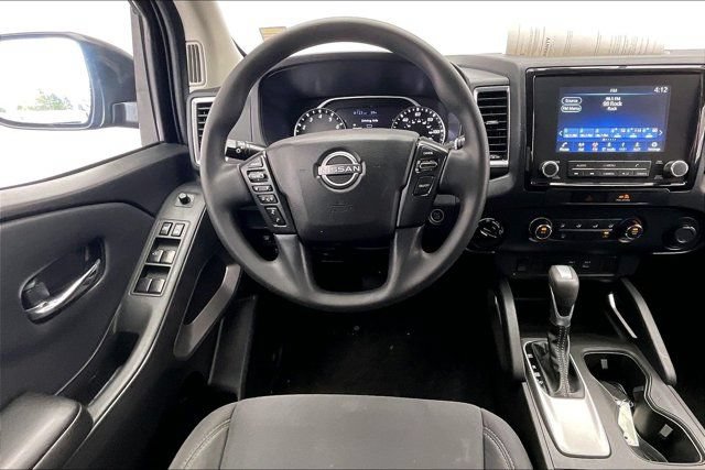 Used 2022 Nissan Frontier SV AWD/4WD image 4