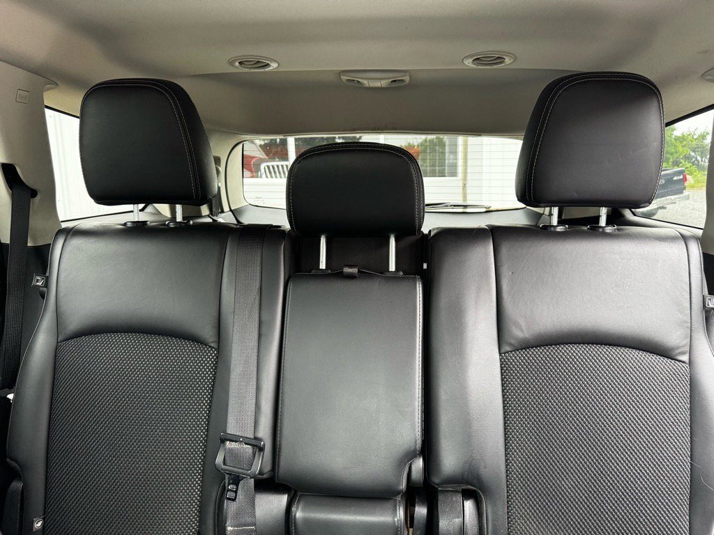 Used 2015 Dodge Journey Crossroad w/ Flexible Seating Group image 18